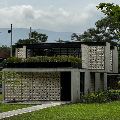 0CEC9438-CD87-44AA-844D-6C2B890987B7